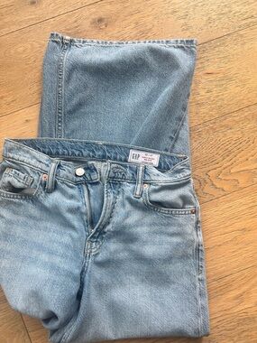 GAP Women’s Curvy Mid Rise Ultra Soft Baggy Jeans 0 Petite